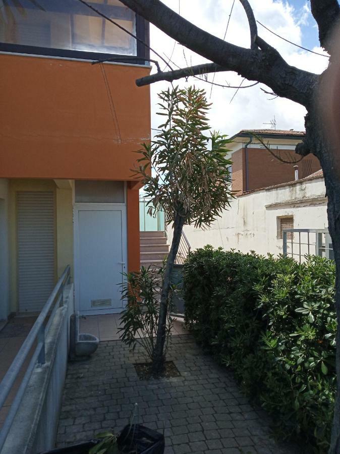villa a mare Senigallia Exteriör bild