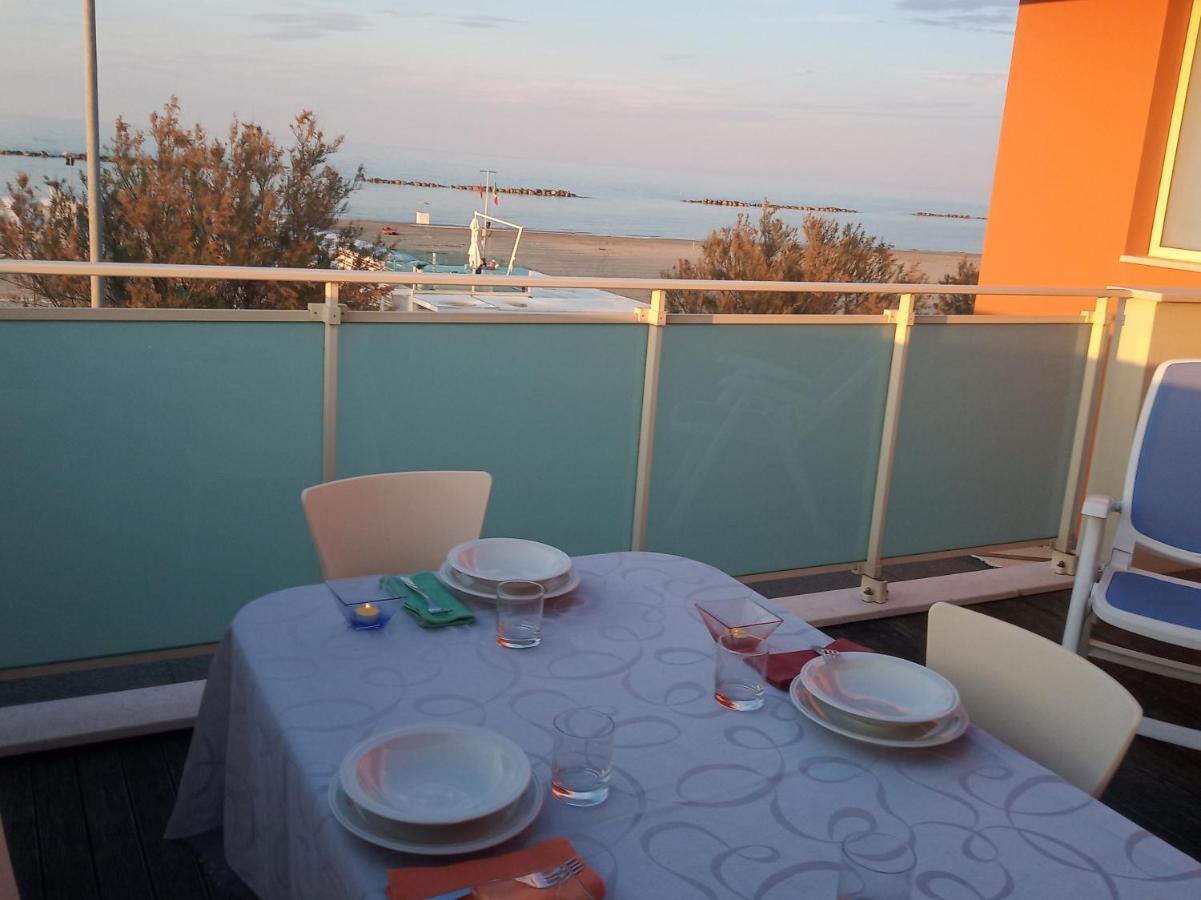 villa a mare Senigallia Exteriör bild